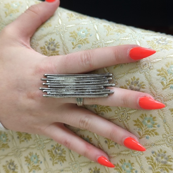 Size 9 chunky rings - Picture 4 of 7